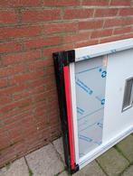 Deur met kozijn en onder dorpel is nieuw. doe een goed bod, Deurkozijn, Nieuw, Hout, Ophalen