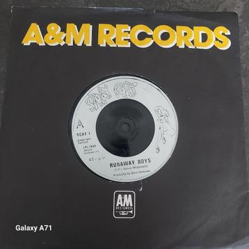 45 rpm Stray Cats - Runaway Boys (1980) beschikbaar voor biedingen