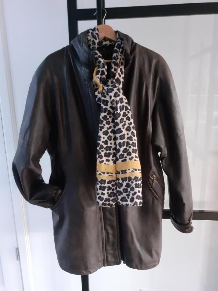 Dames jas echt leer  / echt leren jas maat 42, Kleding | Dames, Jassen | Winter, Zo goed als nieuw, Maat 38/40 (M), Bruin, Ophalen of Verzenden