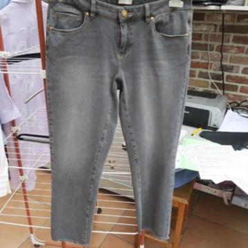 Broek grijs claire cropped Seductive mt 38 beschikbaar voor biedingen