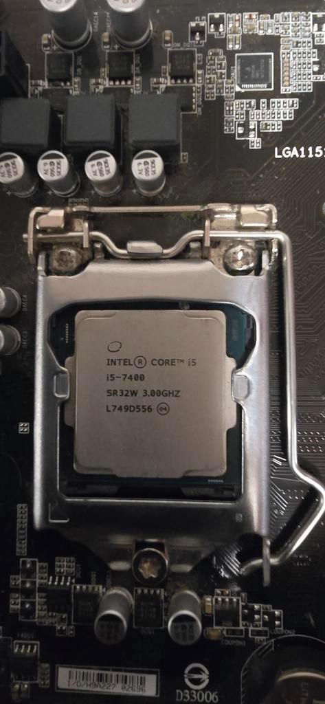 7400 i5 + gigabyte moederbord., Computers en Software, Processors, Gebruikt, 3 tot 4 Ghz, Ophalen of Verzenden