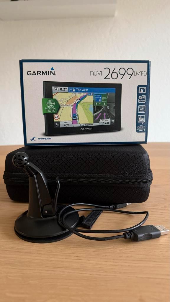 Garmin nüvi 2699 LMT-D Navigatiesysteem, Auto diversen, Autonavigatie, Zo goed als nieuw, Ophalen of Verzenden