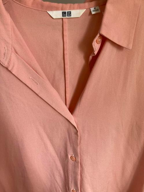 Zalm bloesje van uniqlo, maat M, Kleding | Dames, Blouses en Tunieken, Zo goed als nieuw, Roze, Ophalen of Verzenden