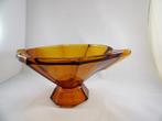 Art Deco grote Schaal op voet Boheems, amber, Antiek en Kunst, Antiek | Glas en Kristal, Ophalen of Verzenden