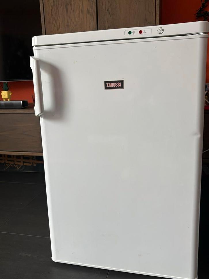 Zanussi Staande Vrieskast - Compact en Efficiënt, Witgoed en Apparatuur, Koelkasten en IJskasten, Gebruikt, Met aparte vriezer