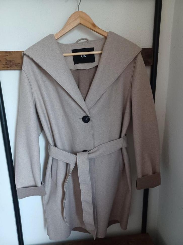 Nieuwe damesjas met capuchon en bijpassende sjaal, maat 40, Kleding | Dames, Jassen | Winter, Nieuw, Maat 38/40 (M), Ophalen of Verzenden