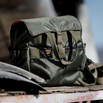 PME Legend pilotentas/schoudertas ZELDZAAM beschikbaar voor biedingen