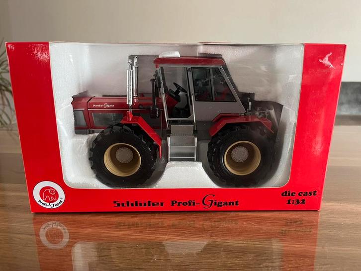 Schlüter Profi-Gigant tractor ROS nieuw in doos, Hobby en Vrije tijd, Modelauto's | 1:32, Nieuw, Tractor of Landbouw, Overige merken