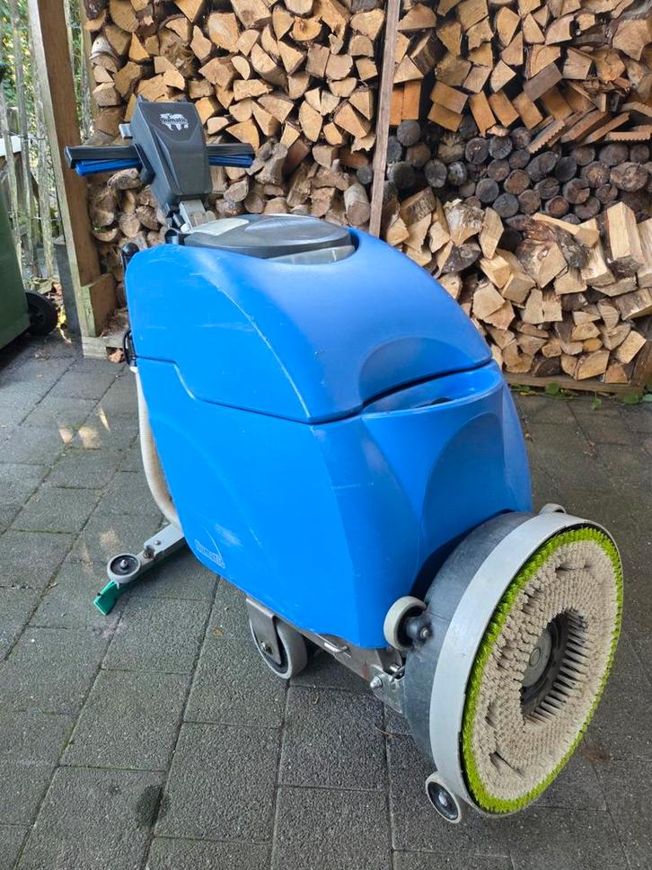 Numatic ttb3450-100 schrobzuigmachine, Doe-het-zelf en Verbouw, Reinigingsmachines, Gebruikt, Schrobmachine, Ophalen