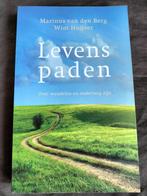 Levenspaden / over wandelen en onderweg zijn, Verzenden, Zo goed als nieuw, M. v.d. Berg & W. Huijser