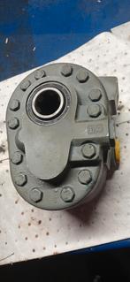 Pto hydrauliek pomp aandrijving, Ophalen