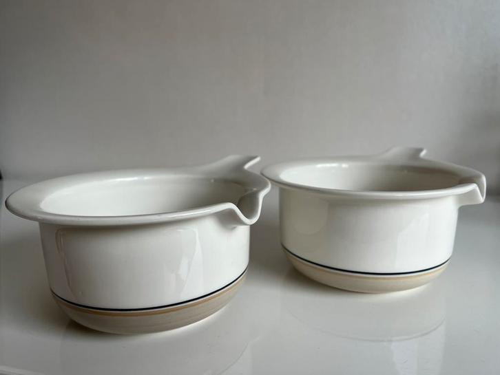 Vintage Set 2 Arabia Arctica Grote Sauskom~Seita~I.Leivo, Huis en Inrichting, Keuken | Servies, Zo goed als nieuw, Schaal of Schalen