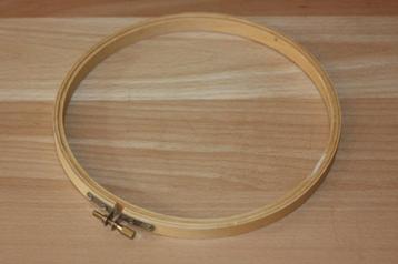 borduurring  18.5 cm  1731 beschikbaar voor biedingen