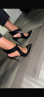 Louboutin Salomé Pumps Zwart Maat 37,5, Ophalen of Verzenden, Gedragen, Zwart, Pumps