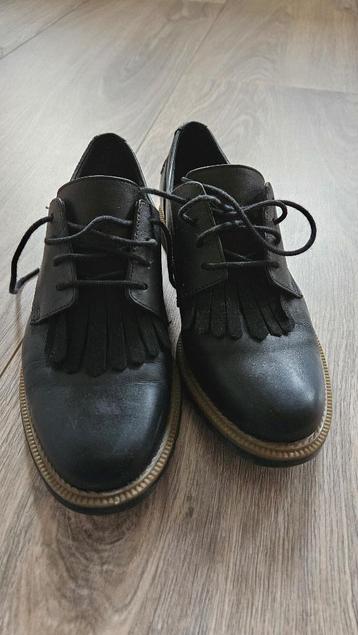 Hippe Clarks schoenen van leer beschikbaar voor biedingen