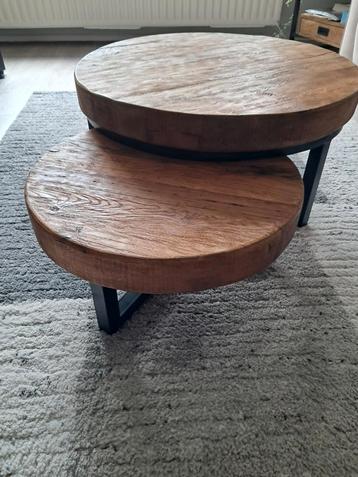 Salon tafel masiefhout  beschikbaar voor biedingen
