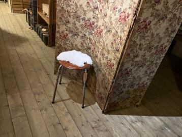 Krukjes rond ter decoratie AFGEPRIJSD , circa 50cm hoog. beschikbaar voor biedingen