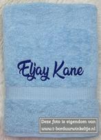 Douchelaken Blauw geborduurd met naam, Ophalen of Verzenden, Nieuw, Blauw, Handdoek
