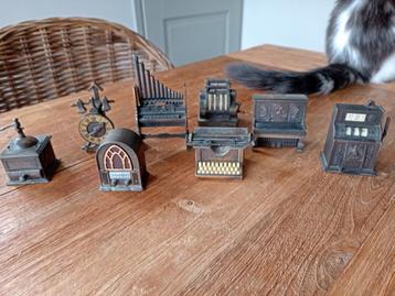 miniatuur metalen puntenslijper/letterbakfiguren beschikbaar voor biedingen