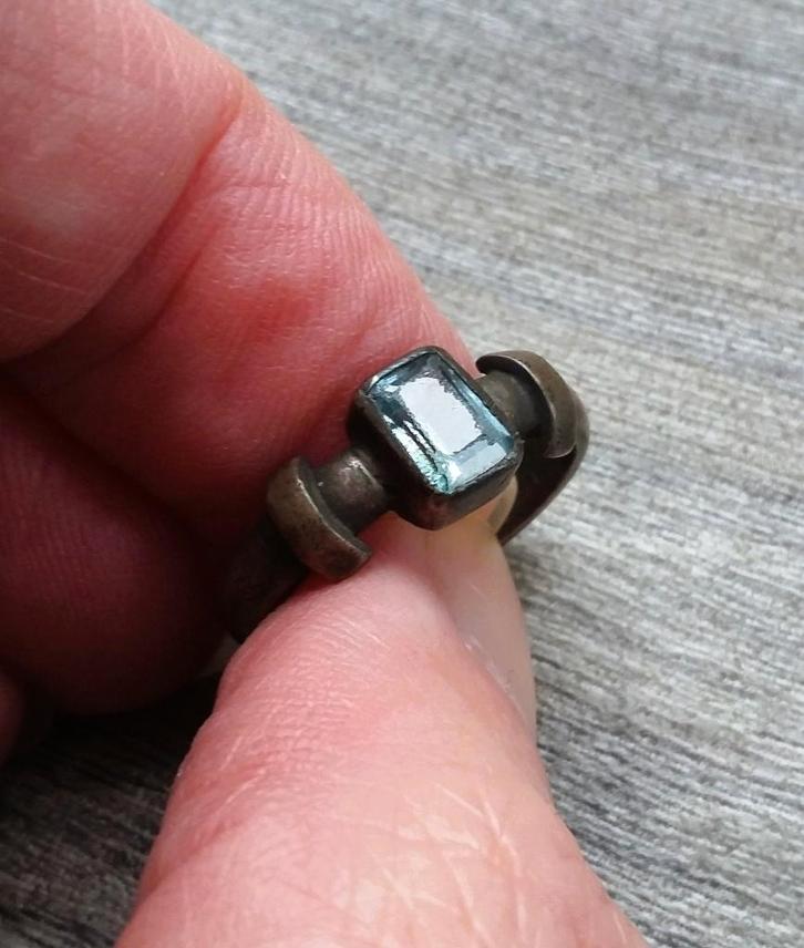 Omstreeks 1875-1900 Zilveren Ring Vingerring Blauwe Steen, Sieraden, Tassen en Uiterlijk, Antieke sieraden, Ring, Zilver, Ophalen of Verzenden