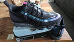 Nike Air VAPORMAX Run Untility maat 44,5, Kleding | Heren, Schoenen, Ophalen of Verzenden, Nieuw, Zwart, Sportschoenen