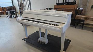 Witte Yamaha GT1 digitale vleugel te koop met BTWfactuur beschikbaar voor biedingen