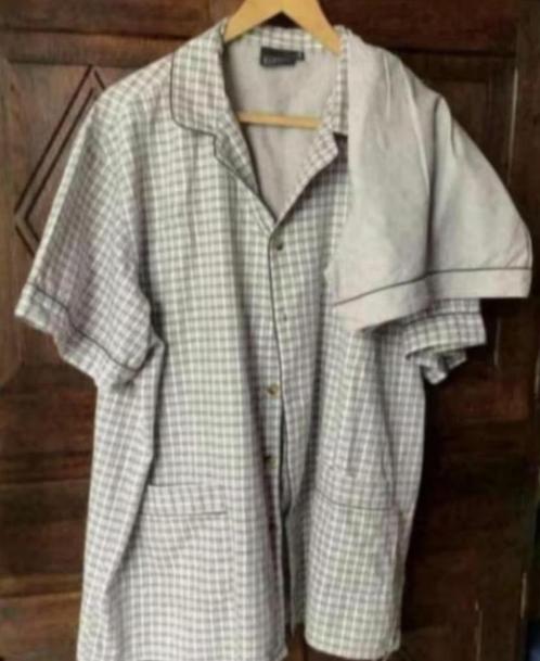 Zomerpyama met korte broek; grijs zwarte bies; 54; Barisal, Kleding | Heren, Pyjama's, Zo goed als nieuw, Maat 52/54 (L), Ophalen of Verzenden