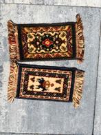 2 Kleine Kleedjes met Franje - Perzisch Motief, Minder dan 50 cm, Gebruikt, Bruin, Ophalen of Verzenden