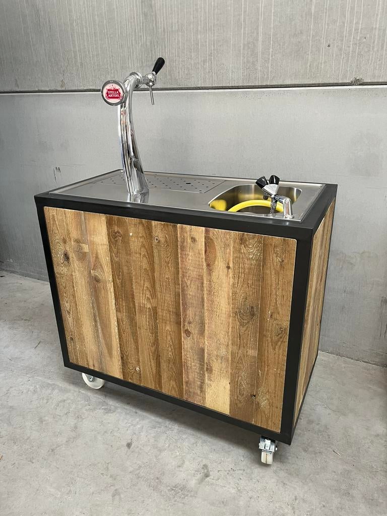 In en verkoop mobiele biertaps, Ophalen, Zo goed als nieuw