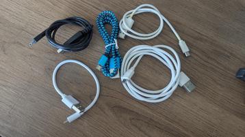 Diverse telefoon kabels – USB naar micro-USB beschikbaar voor biedingen