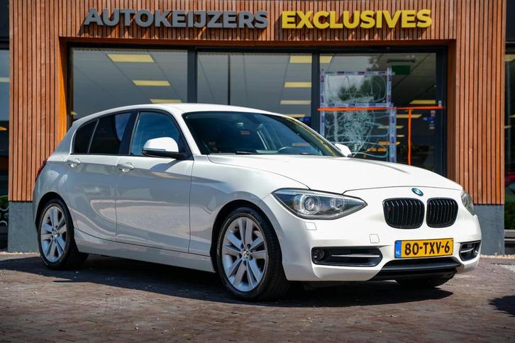 BMW 1-serie 118i Business+ Keyless Cruise Xenon Automaat! Sp, Auto's, BMW, Bedrijf, Te koop, 1-Serie, ABS, Airbags, Airconditioning