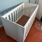 Baby bedje/wieg met matras, commode en bladvergroter ZGAN, Ophalen, Zo goed als nieuw, Minder dan 70 cm