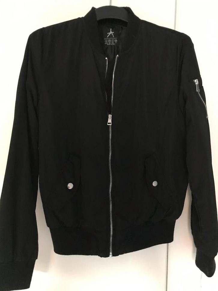 Bomberjack zwart maat XS ( Nieuw), Kleding | Dames, Jassen | Winter, Nieuw, Ophalen of Verzenden