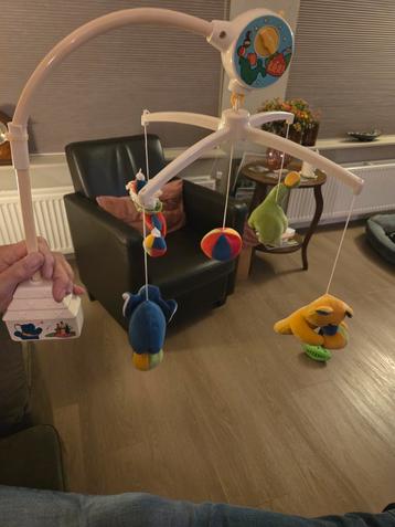 Box mobiel met muziekdoos met 4 circus afbeeldingen, beschikbaar voor biedingen