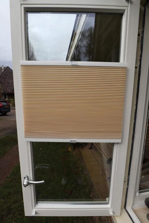 Twee plissegordijnen voor draai-kiepraam, Huis en Inrichting, Stoffering | Gordijnen en Lamellen, Nieuw, 100 tot 150 cm, 50 tot 100 cm
