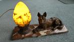 Lamp op marmer plaat met gietijzeren hond, Huis en Inrichting, Lampen | Tafellampen, Ophalen of Verzenden, Gebruikt, Glas, Minder dan 50 cm