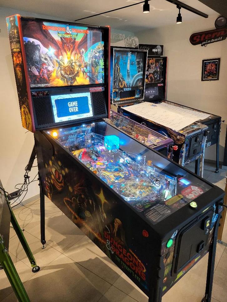 Stern Dungeons & Dragons Pro, Verzamelen, Automaten | Flipperkasten, Zo goed als nieuw, Overige soorten, Flipperkast, Stern, Ophalen of Verzenden