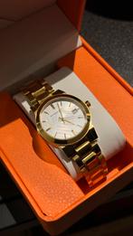 Burberry horloge watch goud nieuw, Sieraden, Tassen en Uiterlijk, Armbanden, Nieuw, Goud, Goud, Ophalen of Verzenden