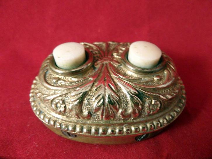 messing elektrische bureau- dienstbodebel met 2 drukknopjes, Huis en Inrichting, Bureaus, Zo goed als nieuw, Bureau, Elektrisch