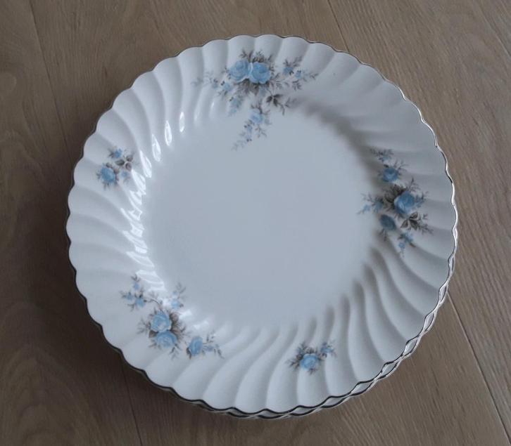 4 vintage dinerborden Johnson Brothers Snowhite Regency, Huis en Inrichting, Keuken | Servies, Gebruikt, Bord(en), Overige stijlen
