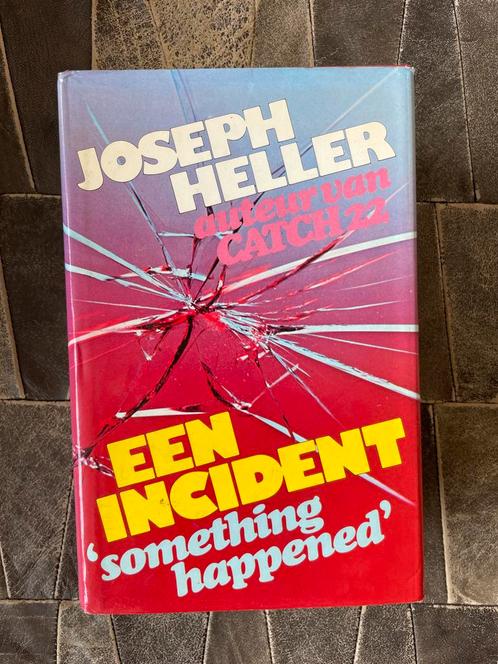 Joseph Heller - Een Incident (Something Happened), Boeken, Romans, Gelezen, Nederland, Ophalen of Verzenden