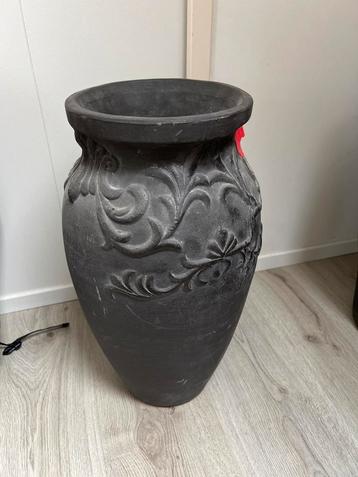 Aardewerk Bloempot - Klassiek Design beschikbaar voor biedingen