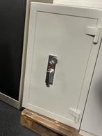 Kluis 105cm hoog echte kluis voor al uw waardevolle spullen, Huis en Inrichting, Kasten | Lockerkasten, Ophalen, Zo goed als nieuw