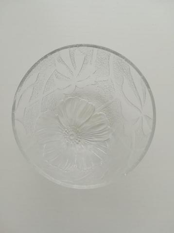 Glazen schaaltjes met bloemenmotief (3 stuks) beschikbaar voor biedingen