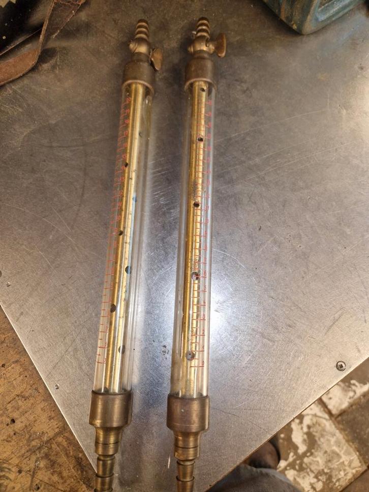 Twee antieke flowmeters of slang waterpas, Antiek en Kunst, Antiek | Gereedschap en Instrumenten, Ophalen of Verzenden