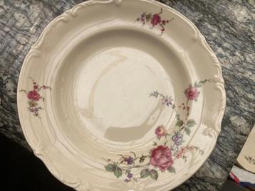antiek compleet 12 persoons servies creme met bloemen zgan beschikbaar voor biedingen