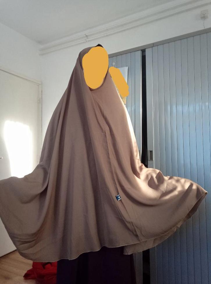 Nieuwe Dikra's collection taupe heupkhimaar, Kleding | Dames, Overige Dameskleding, Nieuw, Verzenden