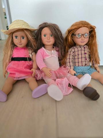 New generation poppen 3 stuks  en kleding  beschikbaar voor biedingen