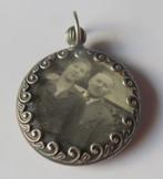 Koopje! Antieke zilveren hanger medaillon/2 foto s, incl ver, Verzenden