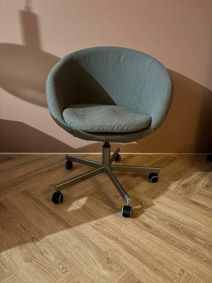 IKEA Skruvsta bureaustoel - grijze bekleding, Huis en Inrichting, Bureaustoelen, Gebruikt, Bureaustoel, Grijs, Ophalen